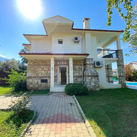 Apartment Gold 6 *